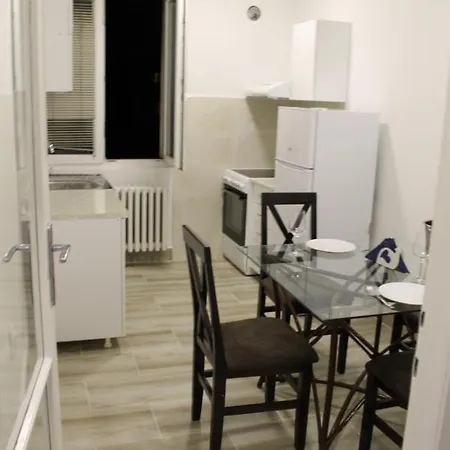 51 - Bright, Spacious, Lux 1 Bedroom In The Center - Stari Grad * 베오그라드